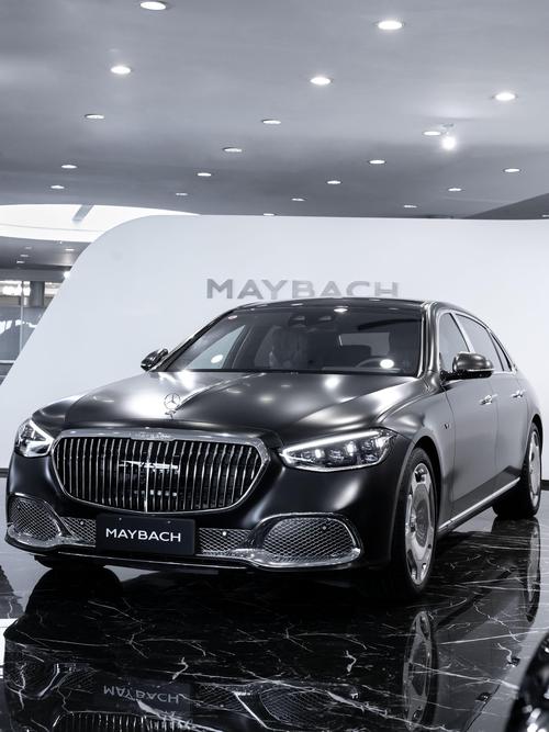 成都294岚图汽车的售后服务让用户无忧出行，迈巴赫未来的豪华车趋势