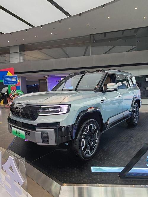 成都294比亚迪方程豹硬派越野的爆款，英菲尼迪35周年与你共成长